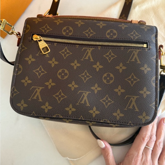 EXCELLENT condition Louis Vuitton Pochette Métis, Brown Monogram Bag - Picture 7 of 13